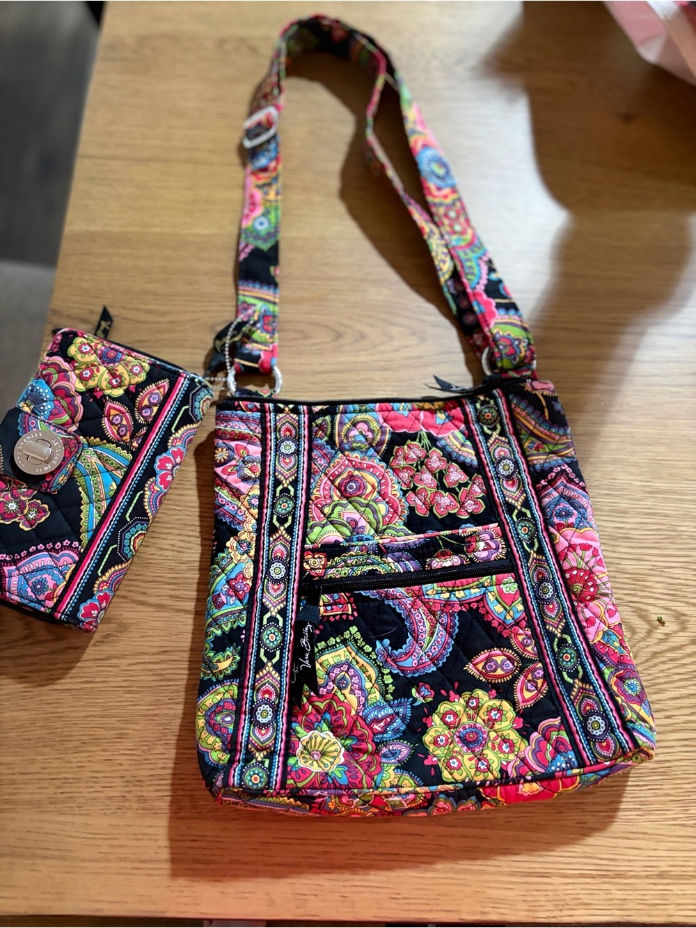 Vera Bradley hipster crossbody “symphony in hue” paisley pattern w/wallet